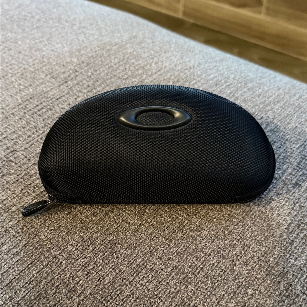 Oakley Black Textured Zip Sunglasses Case